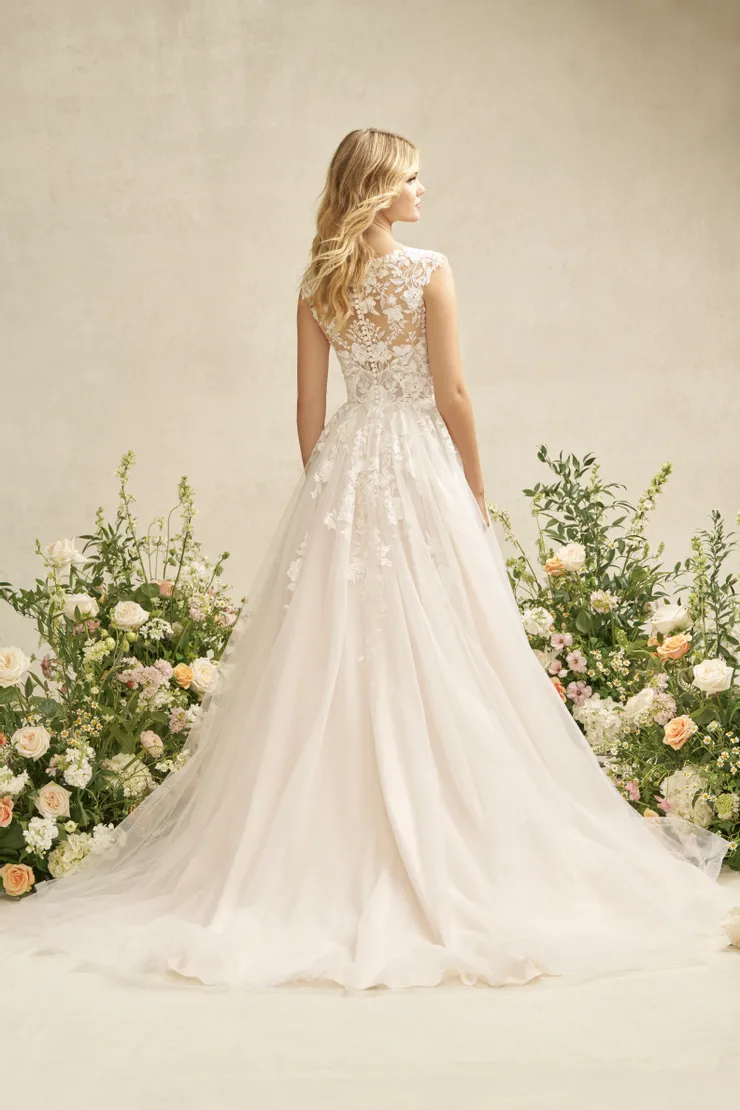 Allure Romance Spring 2026 Backface Thumbnail Image