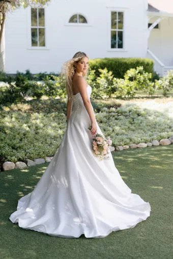 Allure Romance Style #R3905 #3 backface vertical thumbnail