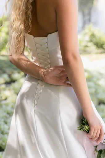 Allure Romance Style #R3905 #8 backface vertical cropped thumbnail