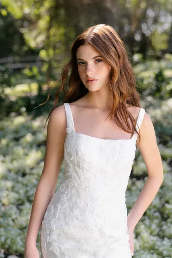 Allure Romance Style #R3908 #8 frontface vertical cropped thumbnail