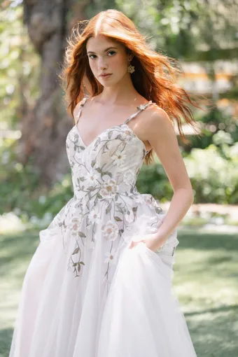 Allure Romance Style #R3912 #5 frontface vertical cropped thumbnail