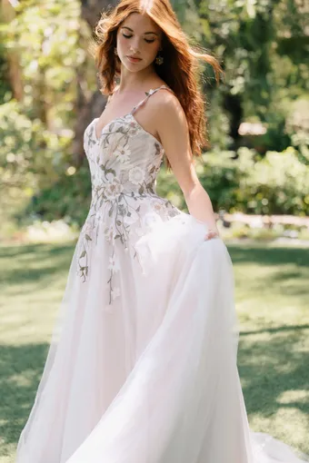 Allure Romance Style #R3912 #7 frontface vertical cropped thumbnail