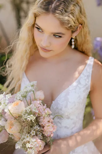 Allure Romance Style #R3914 #10 frontface vertical cropped thumbnail