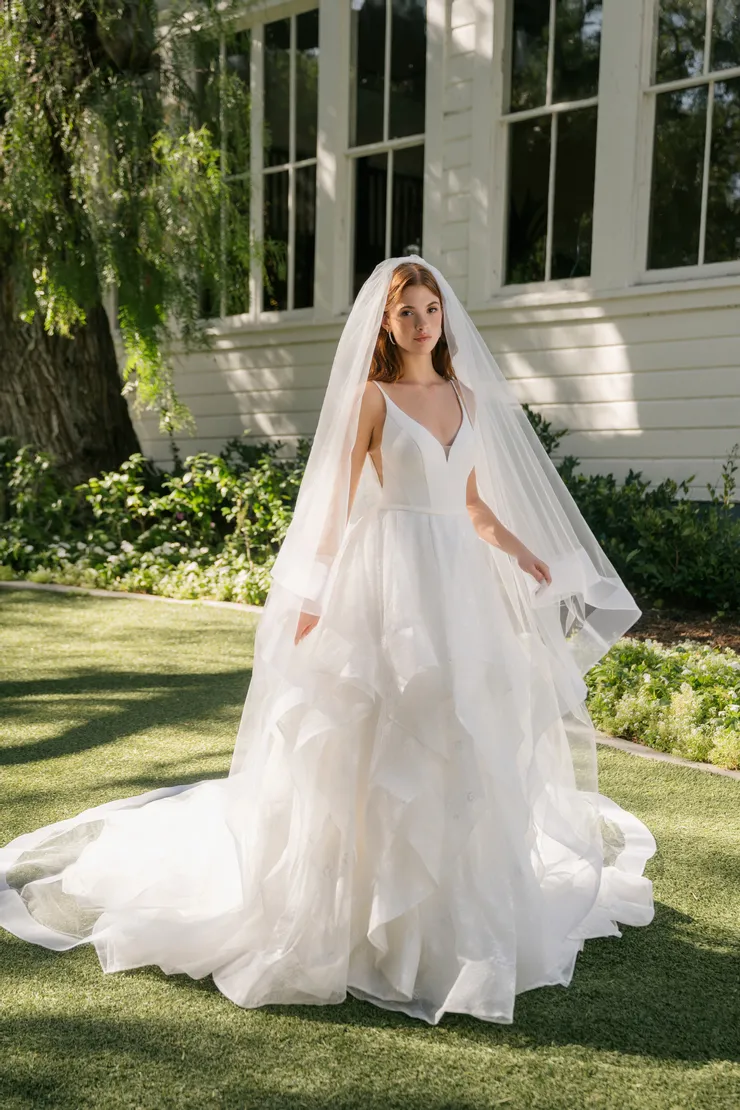 Allure Romance #R3916 Default Thumbnail Image