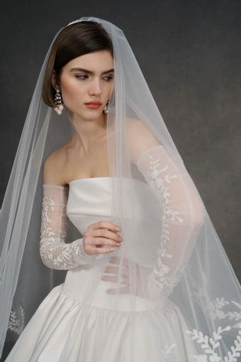 Anne Barge Couture Style #Dakota #7 frontface vertical cropped thumbnail