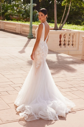 Nox Anabel JE917 #4 frontface vertical thumbnail