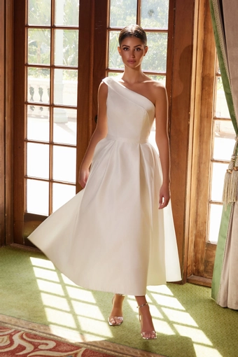 Nox Anabel JE931 #3 frontface vertical thumbnail