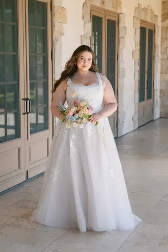 Allure Plus Style #W553 #0 default frontface vertical thumbnail