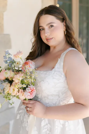 Allure Plus Style #W553 #9 frontface vertical cropped thumbnail