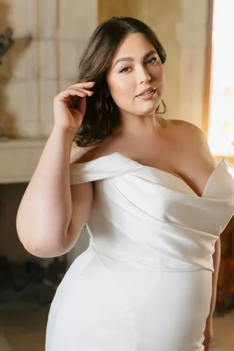 Allure Plus Style #W554 #5 frontface vertical cropped thumbnail