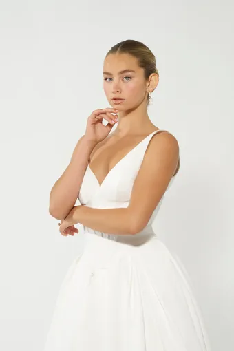 Madison James Style #MJ1202 Dotty #6 frontface vertical cropped thumbnail