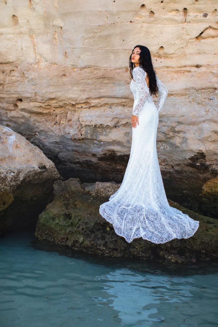 Wilderly Bride Shelli F401
