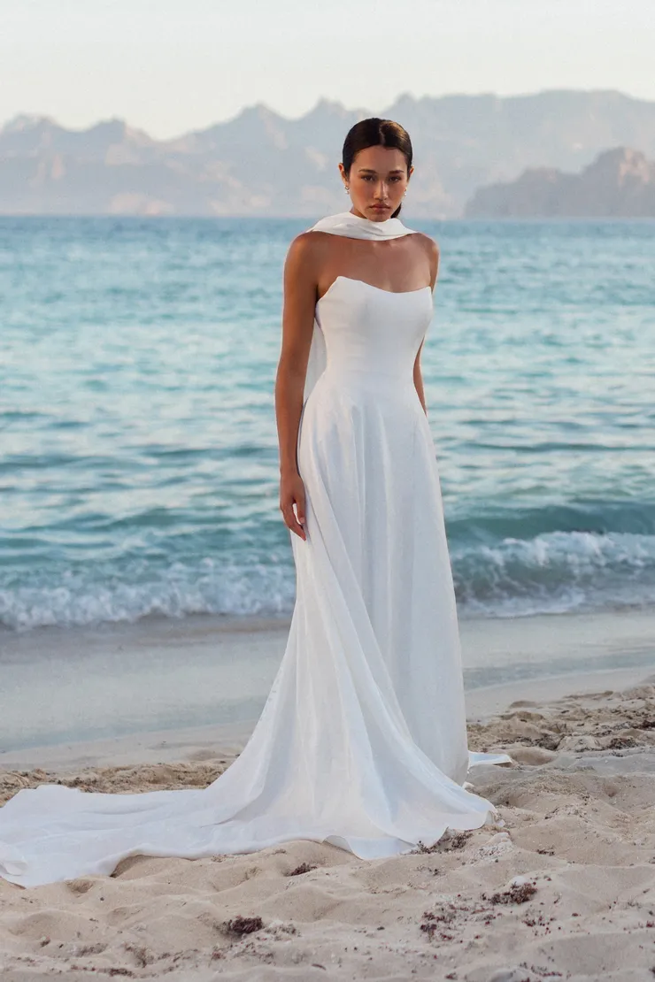 Allure Wilderly Bride F402 Default Thumbnail Image