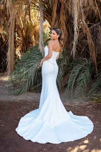 Allure Wilderly Bride Style F409B #5 vertical thumbnail