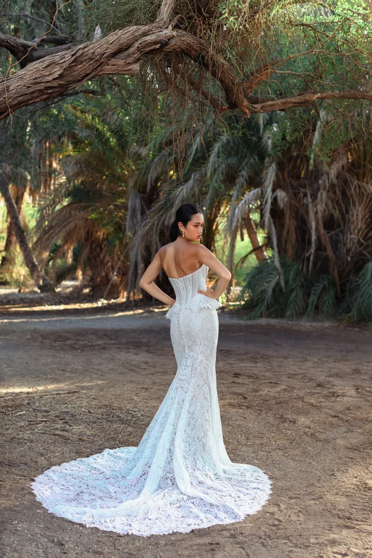 Wilderly Bride Indigo F412