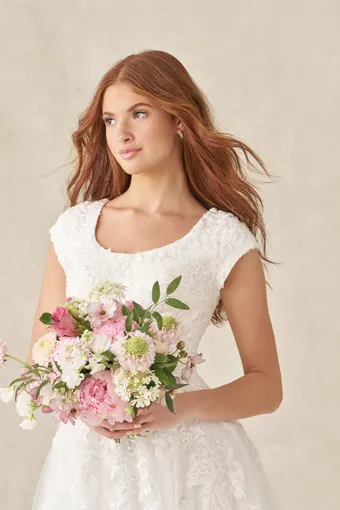 Allure Modest M782NC #2 frontface vertical cropped thumbnail