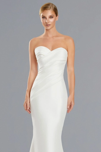 Icon by Alexander 217S26 #6 frontface vertical cropped thumbnail