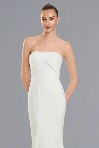 Icon by Alexander 218S26 #6 frontface vertical cropped thumbnail