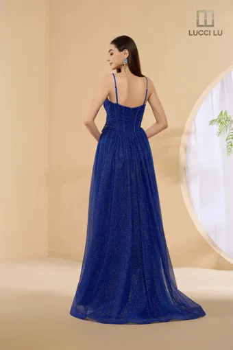 Luccilu 1452 #4 default backface vertical thumbnail