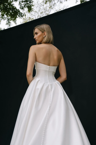 Jenny by Jenny Yoo Eve #9 backface vertical cropped thumbnail