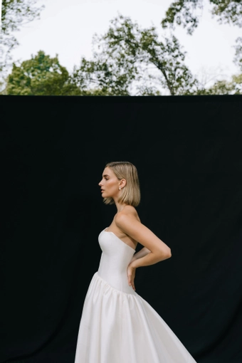 Jenny by Jenny Yoo Savannah #9 vertical cropped thumbnail