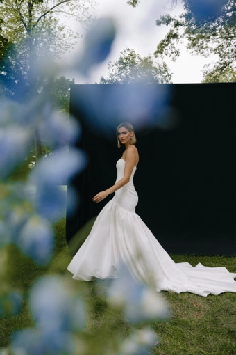 Jenny by Jenny Yoo Sienna #4 vertical thumbnail