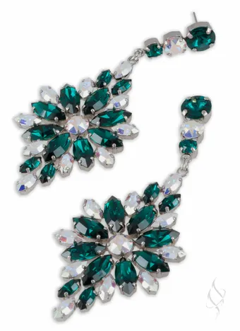 Stefanie Somers Style #Hoang $13 Emerald vertical thumbnail