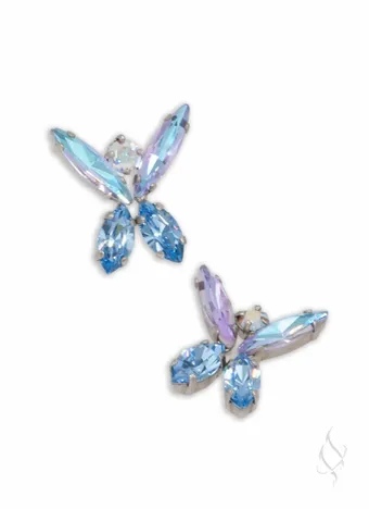 Stefanie Somers Style #FLUTTER $0 vertical thumbnail