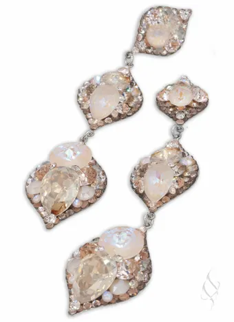 Stefanie Somers VIVICA #16 vertical thumbnail