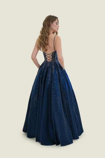 Vogue Prom Style: 7811 #1 default backface vertical thumbnail