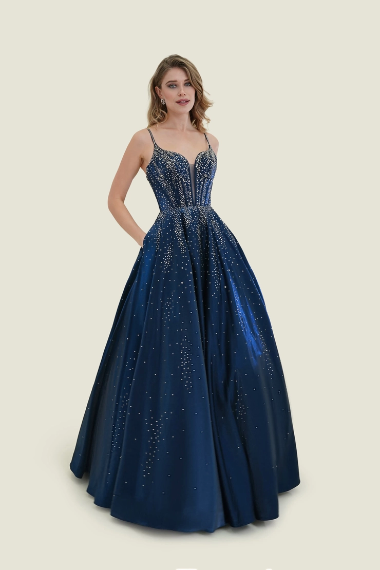 Vogue Prom Style: 7811 Default Thumbnail Image