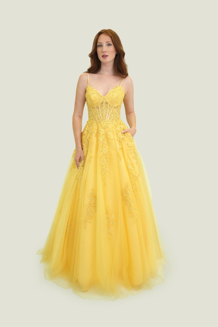 Vogue Prom Style: 7823 Default Thumbnail Image