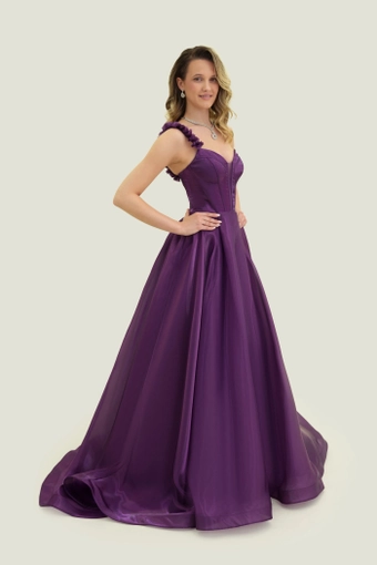 Vogue Prom 7833 #1 frontface vertical thumbnail