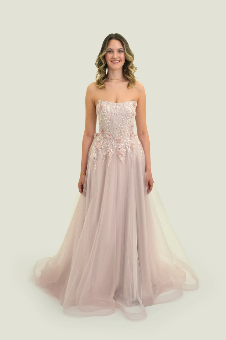 Vogue Prom Style: 7883 Default Thumbnail Image