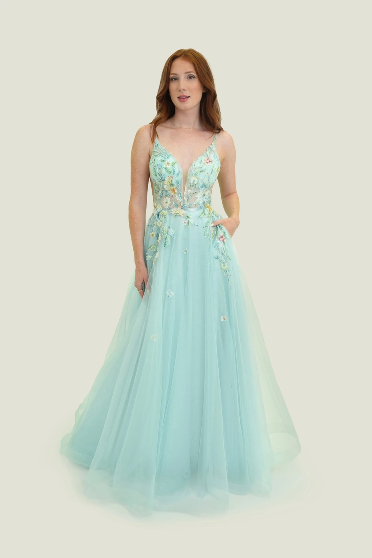 Vogue Prom Style: 7897 Default Thumbnail Image