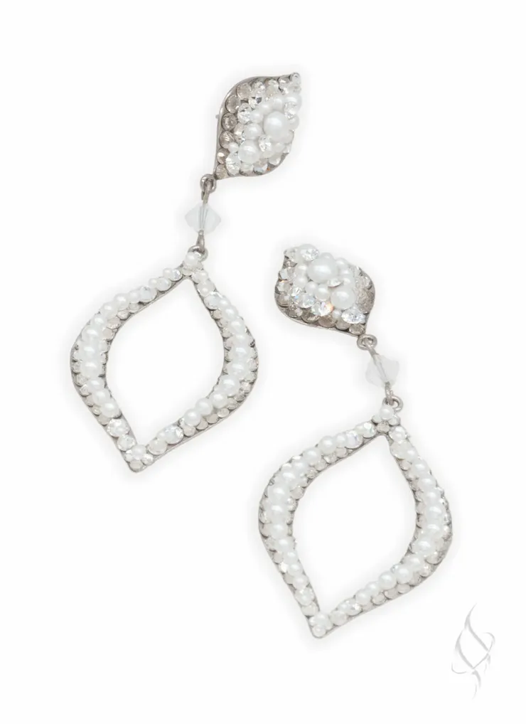 Stefanie Somers Style #AVALON Pearl #1 vertical picture