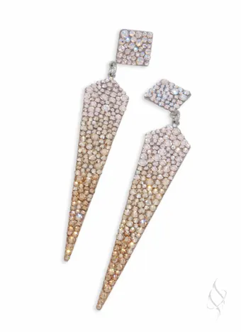 Stefanie Somers Style #DALTON Ombre $3 vertical thumbnail