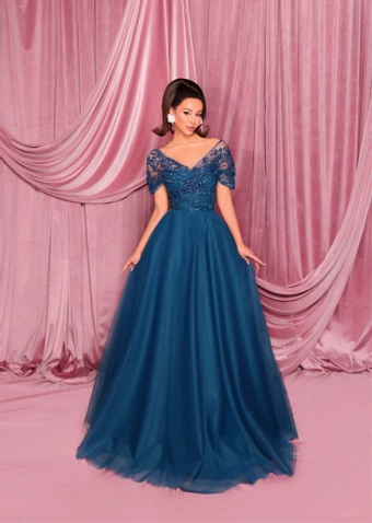 Nicoletta Style #NC3033 $1 frontface vertical thumbnail