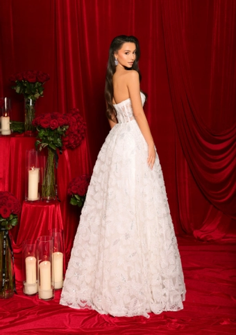 Nicoletta Style #NC3084 $2 backface vertical thumbnail