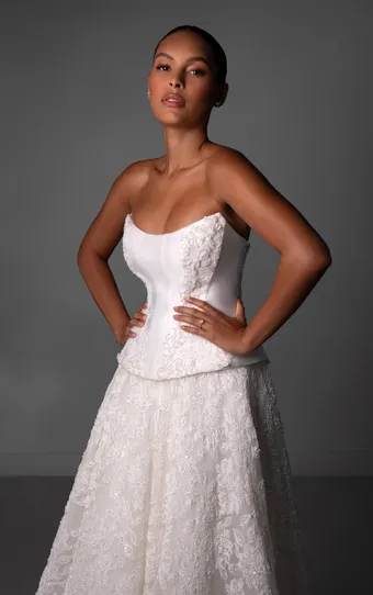 Martina Liana Luxe LE1448 #3 frontface vertical cropped thumbnail