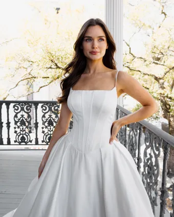 Simonne St Charles Style #Abigail #1 frontface vertical cropped thumbnail