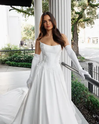 Simonne St Charles Style #Alise #2 frontface vertical cropped thumbnail