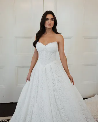 Simonne St Charles Style #Asha #1 frontface vertical cropped thumbnail