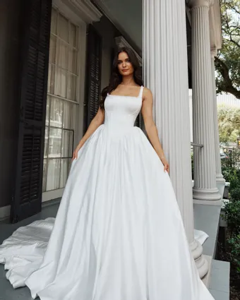 Simonne St Charles Style #Fiona #0 default frontface vertical cropped thumbnail