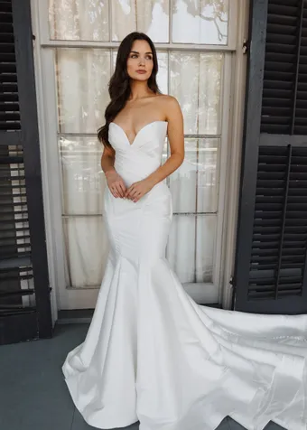 Simonne St Charles Style #Kai #1 frontface vertical thumbnail