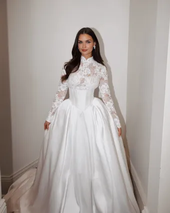 Simonne St Charles Style #Kelly #1 frontface vertical cropped thumbnail