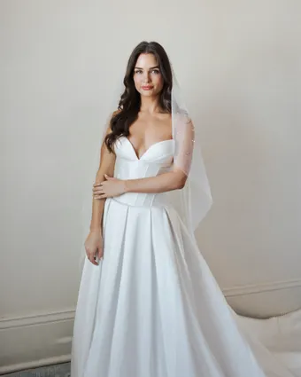 Simonne St Charles Style #Luca #1 frontface vertical cropped thumbnail