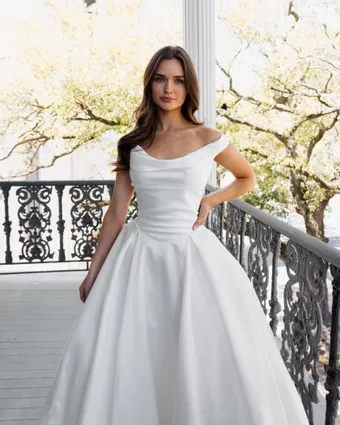 Simonne St Charles Style #Olivia #2 frontface vertical cropped thumbnail