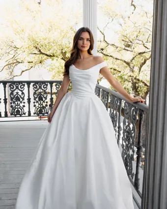 Simonne St Charles Style #Olivia #1 frontface vertical cropped thumbnail