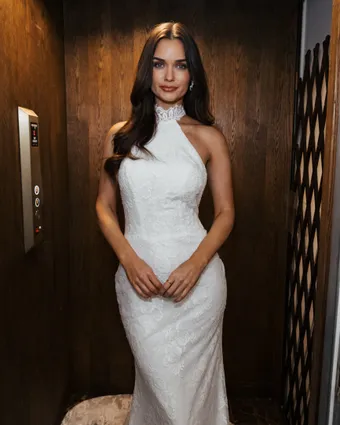 Simonne St Charles Style #Quinn #1 frontface vertical cropped thumbnail